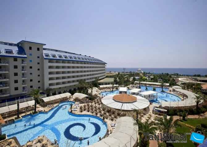 Crystal Admiral Resort Suites Spa 